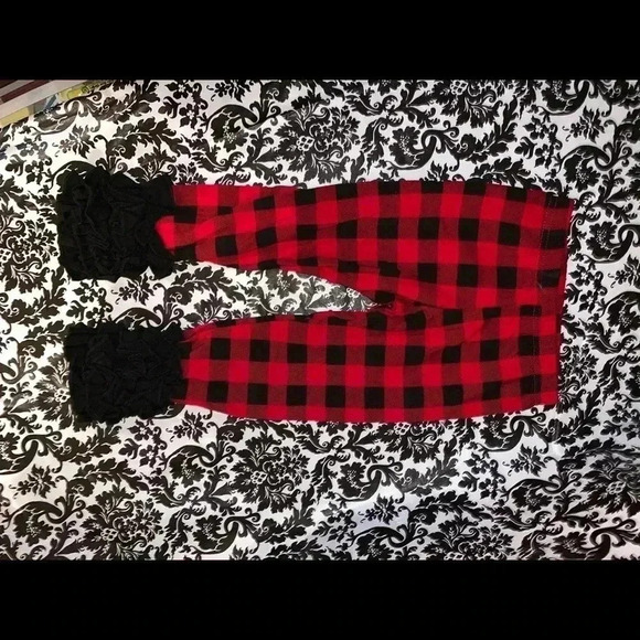 PLAID RUFFLE PANTS SIZE 3T JUST IN TIME FOR THE HOLIDAYS - Picture 2 of 7